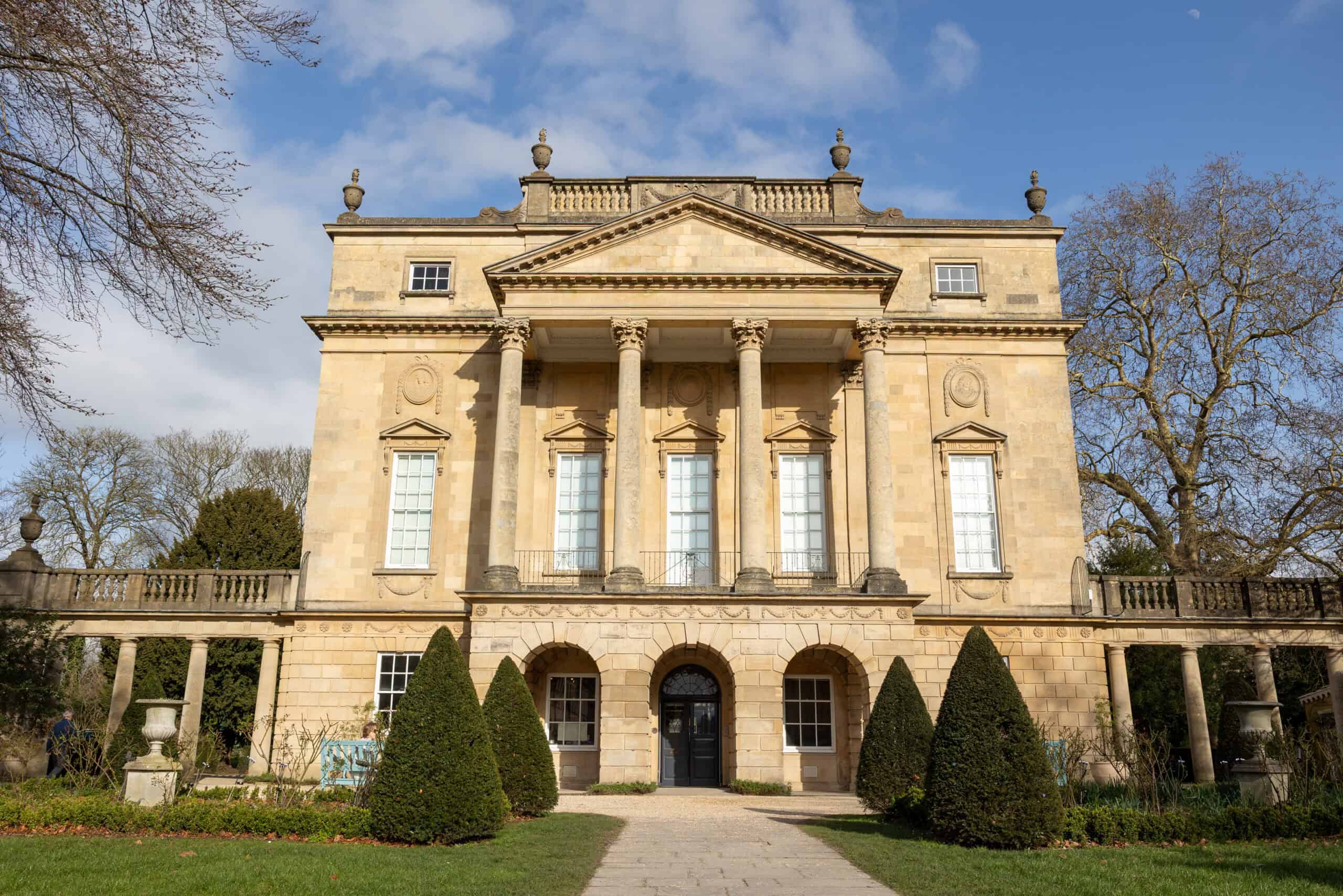 a photograph of Holburne Museum, with a blue sky background.